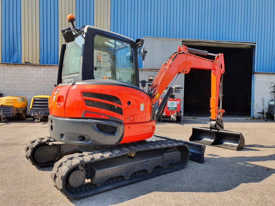 KUBOTA U484 Regaplat